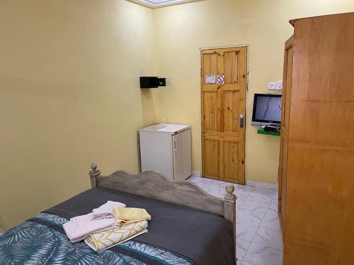 The Compound Bed & Breakfast Bijilo Dış mekan fotoğraf